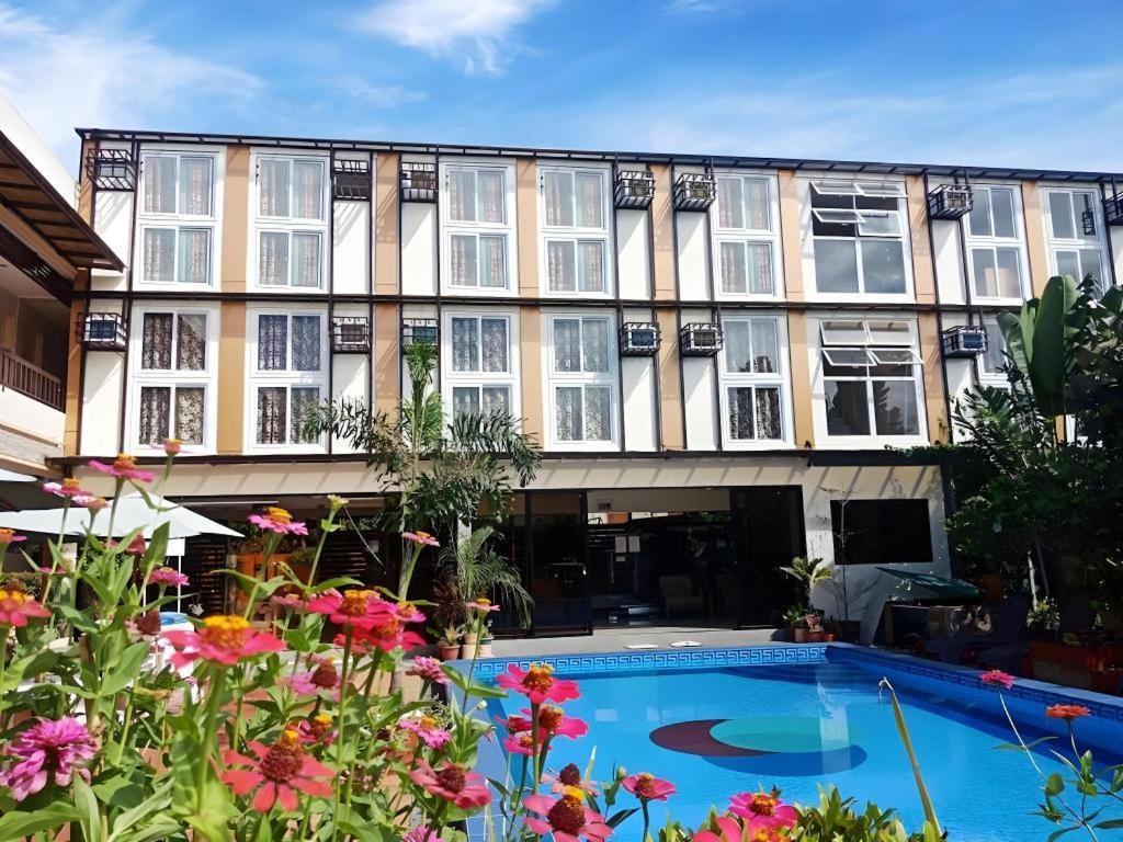 Aerostop Hotel & Restaurant Plaridel  Exterior photo